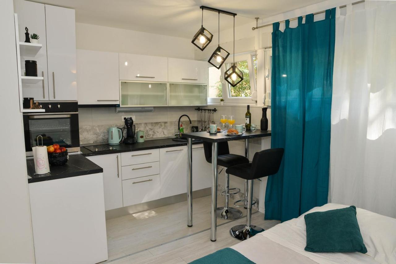 Deni Apartment